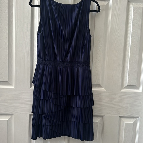 Silk pleated blue party dress - Picture 4 of 5